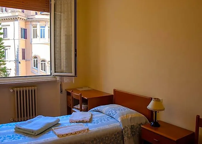 מלון Casa Per Ferie Maria Ausiliatrice רומא